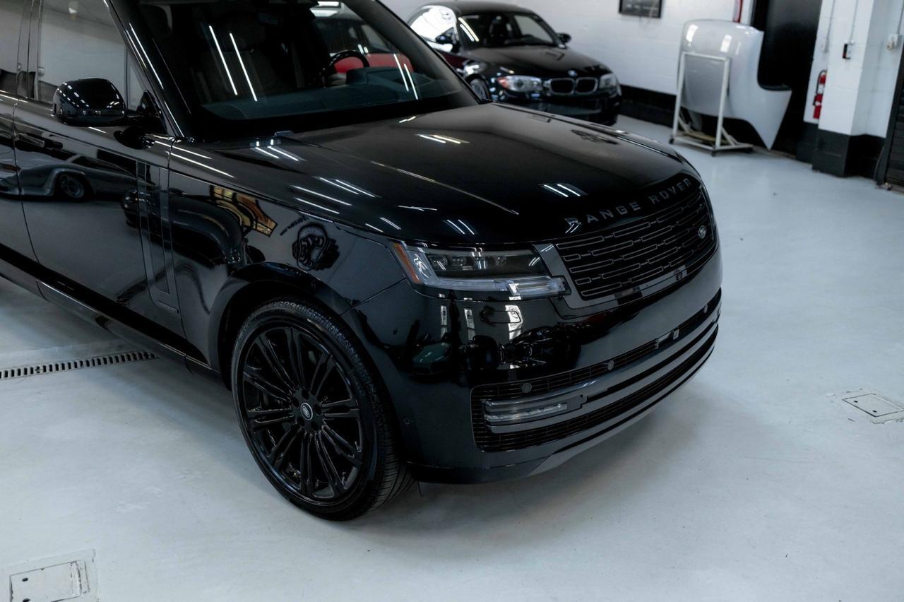 2025 Land Rover Range Rover Autobiography photo 24