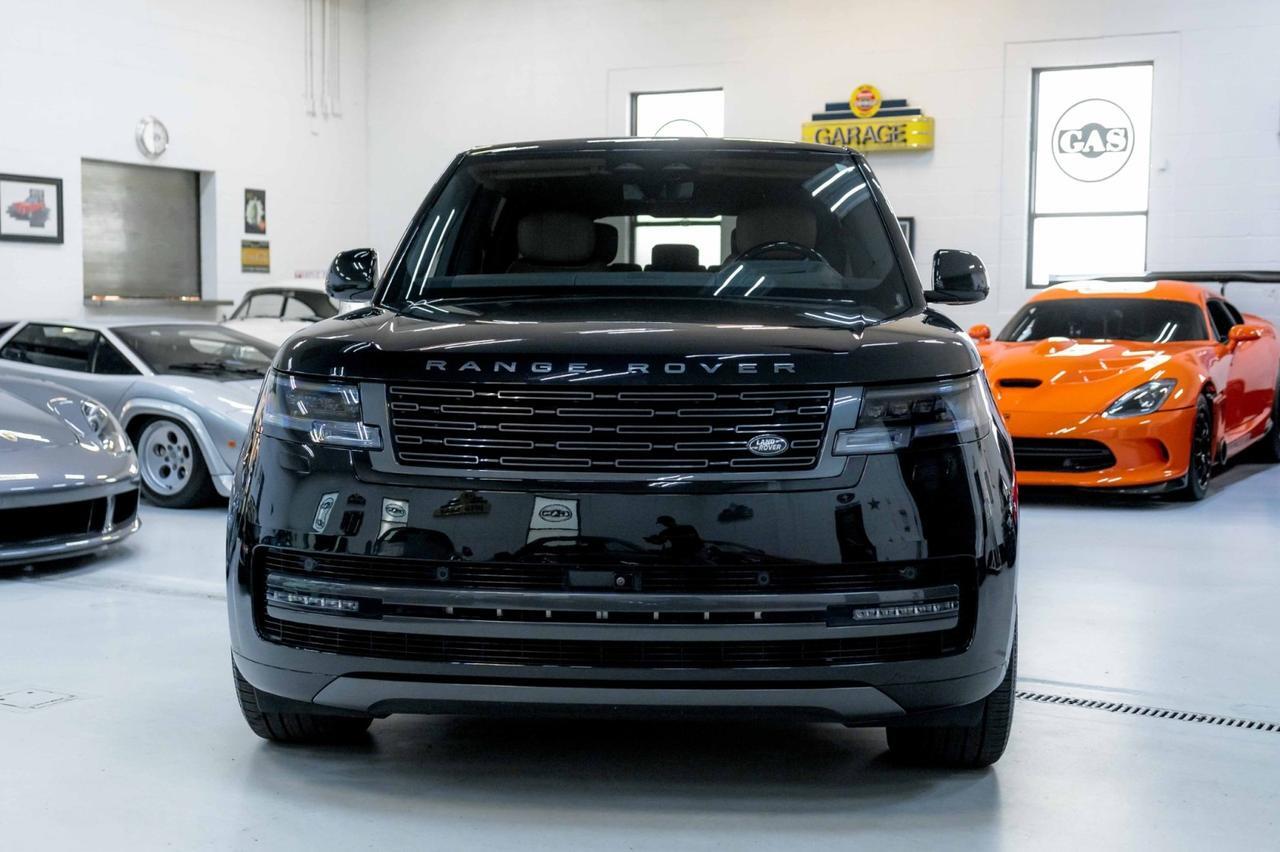 2025 Land Rover Range Rover Autobiography photo 2