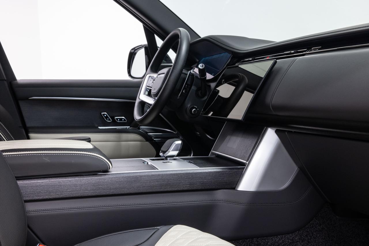 2025 Land Rover Range Rover Autobiography Danville VA