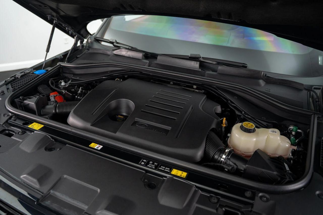 2025 Land Rover Range Rover P400 SE Sport Utility 4D St. Louis MO