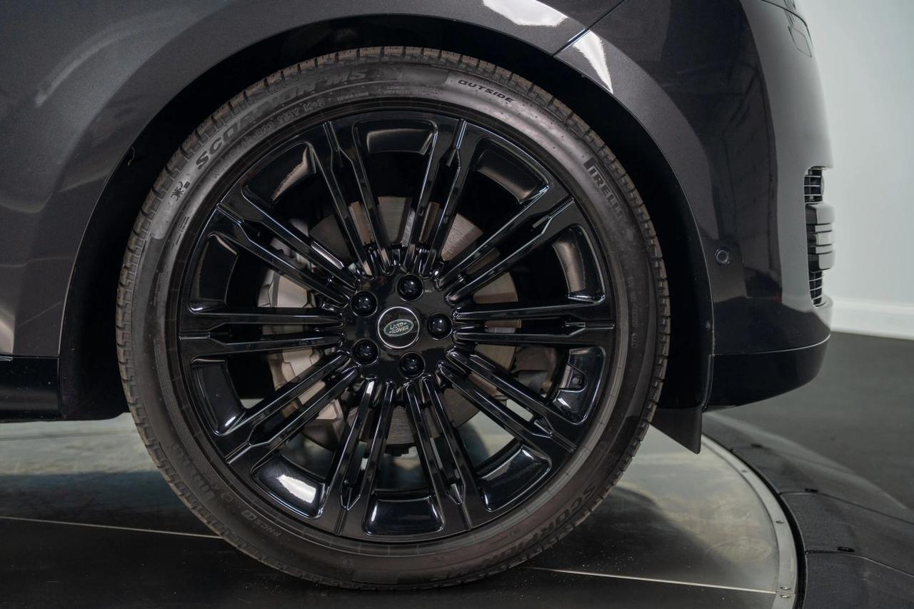 2025 Land Rover Range Rover P400 SE Sport Utility 4D St. Louis MO