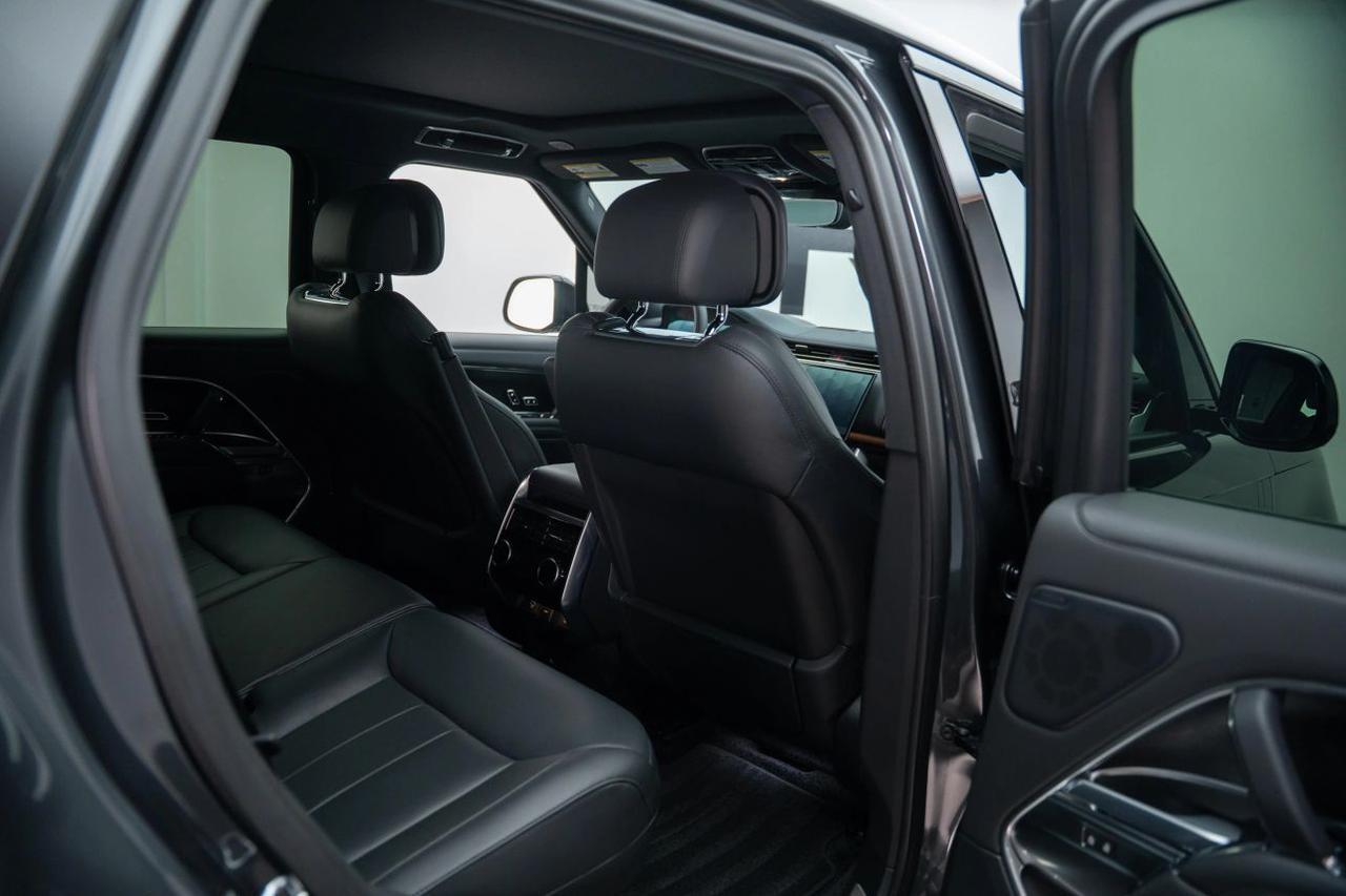 2025 Land Rover Range Rover P400 SE Sport Utility 4D St. Louis MO