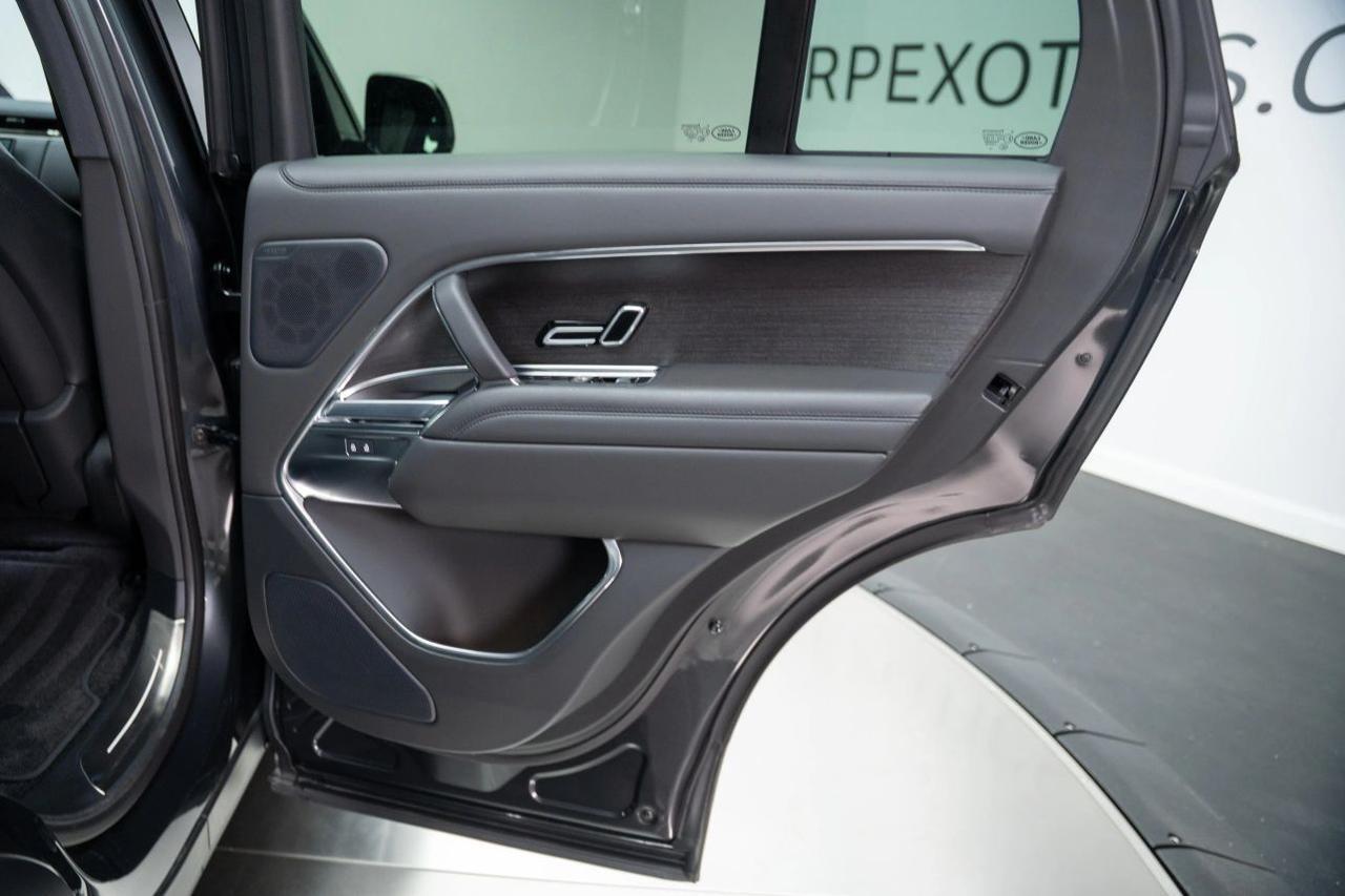 2025 Land Rover Range Rover P400 SE Sport Utility 4D St. Louis MO