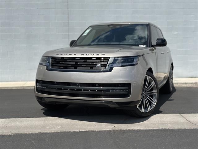 2025 Land Rover Range Rover P400 SE