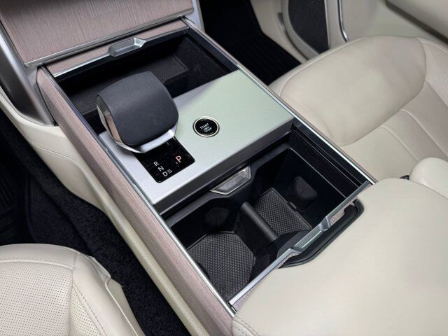 2025 Land Rover Range Rover P530 Autobiography Meridian Signature audio, rear infotainment, executive seating AND MUCH MORE!!! Fort Lauderdale FL