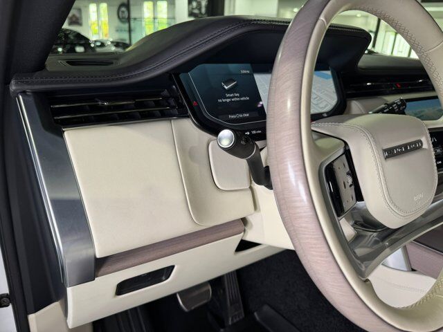 2025 Land Rover Range Rover P530 Autobiography Meridian Signature audio, rear infotainment, executive seating AND MUCH MORE!!! Fort Lauderdale FL