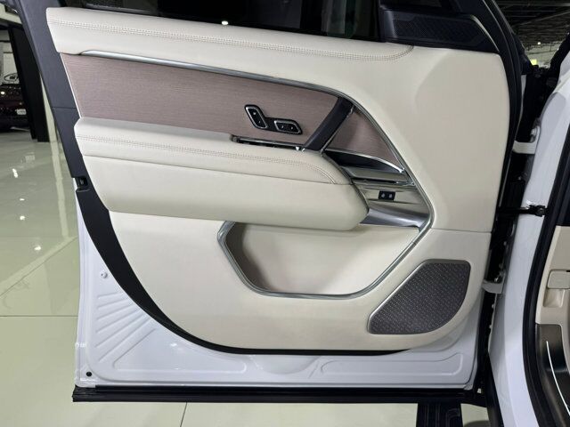 2025 Land Rover Range Rover P530 Autobiography Meridian Signature audio, rear infotainment, executive seating AND MUCH MORE!!! Fort Lauderdale FL
