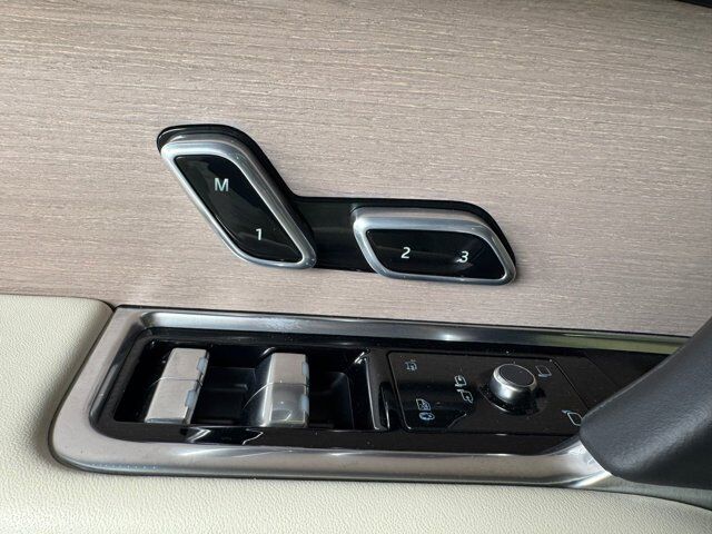 2025 Land Rover Range Rover P530 Autobiography Meridian Signature audio, rear infotainment, executive seating AND MUCH MORE!!! Fort Lauderdale FL