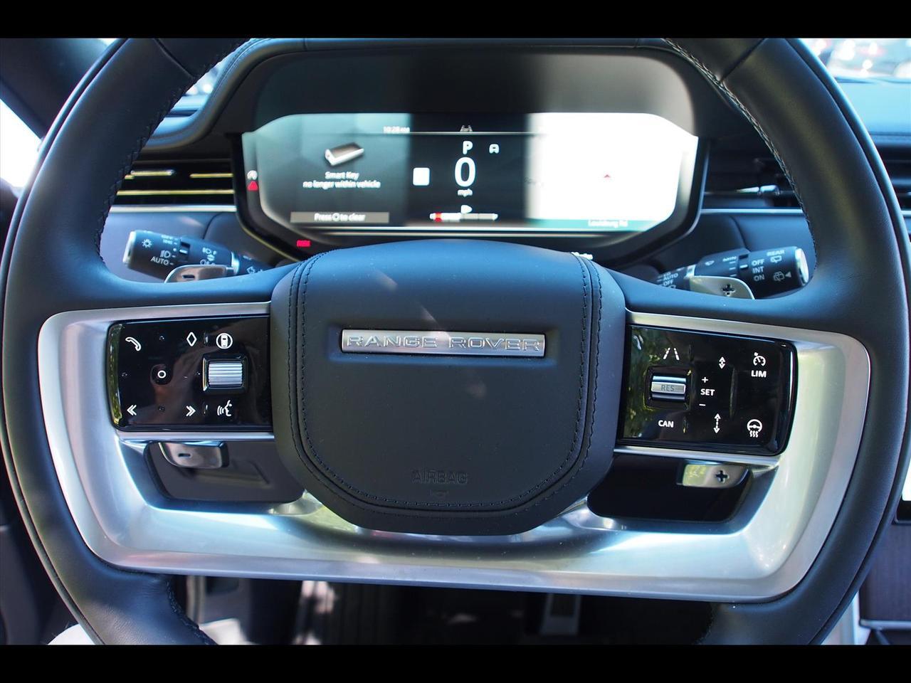 2025 Land Rover Range Rover P530 SE LWB