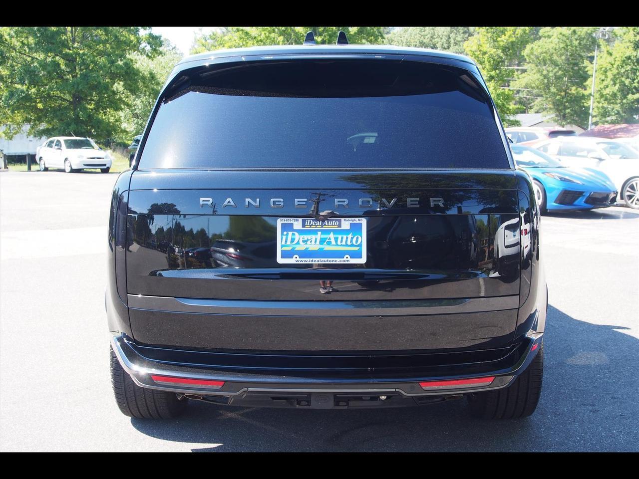 2025 Land Rover Range Rover P530 SE LWB
