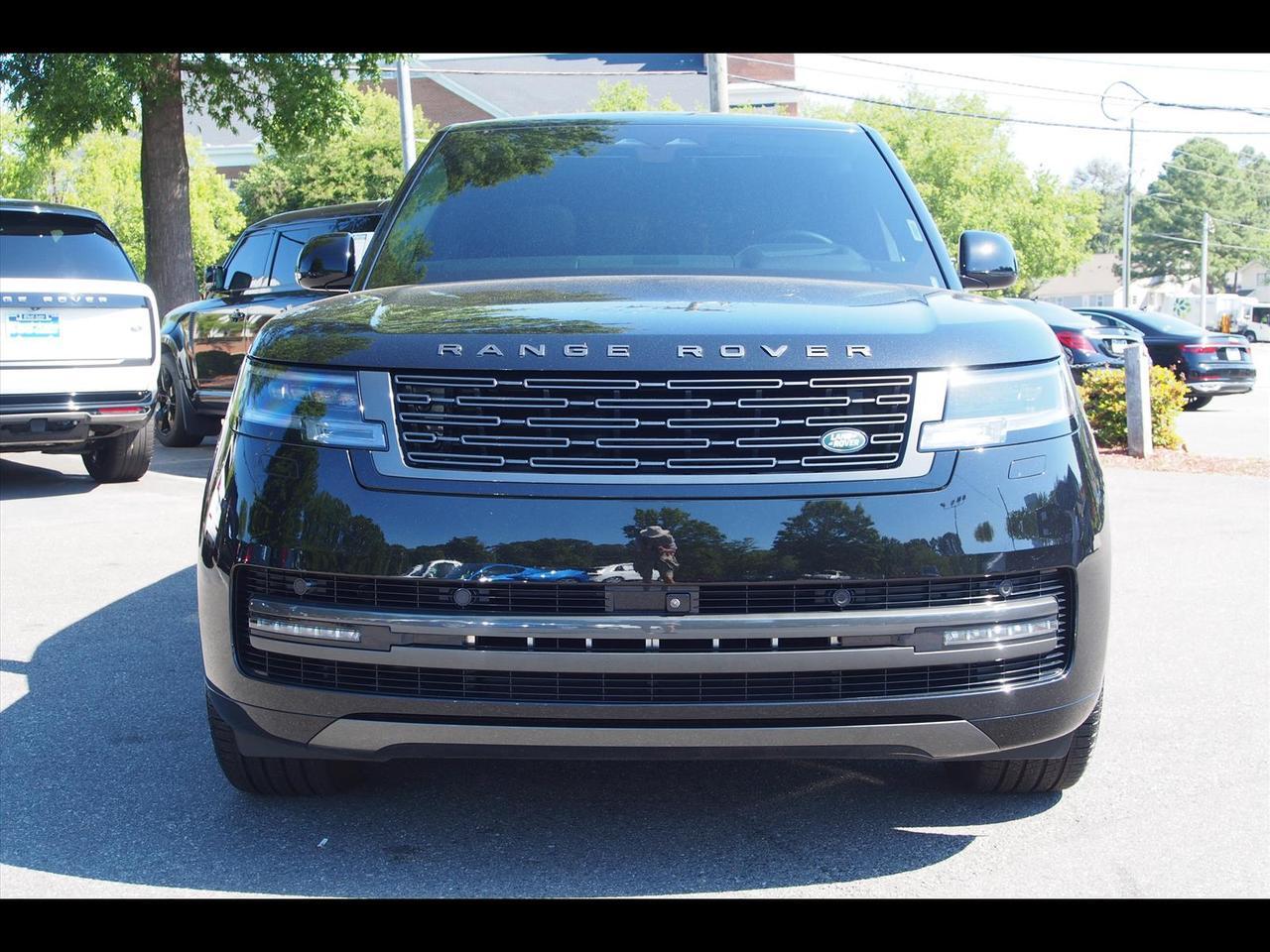 2025 Land Rover Range Rover P530 SE LWB