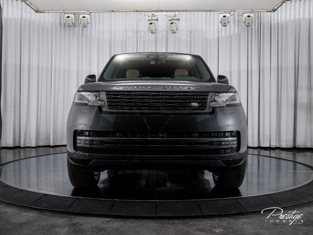 2025 Land Rover Range Rover P530 SE LWB