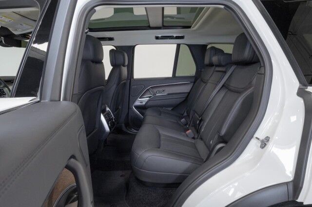 2025 Land Rover Range Rover P530 SE *ONLY 5700 MILES* *1-OWNER* San Diego CA