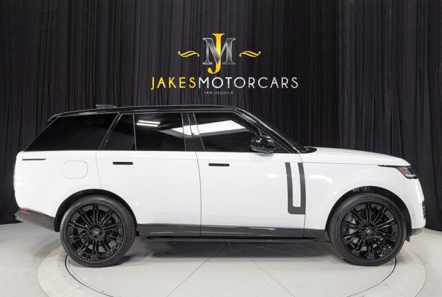 2025 Land Rover Range Rover P530 SE *ONLY 5700 MILES* *1-OWNER* San Diego CA