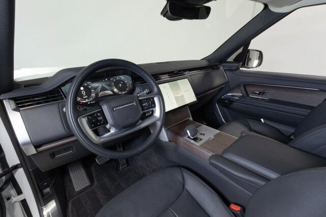 2025 Land Rover Range Rover P530 SE *ONLY 5700 MILES* *1-OWNER* San Diego CA