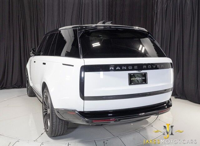 2025 Land Rover Range Rover P530 SE *ONLY 5700 MILES* *1-OWNER* San Diego CA