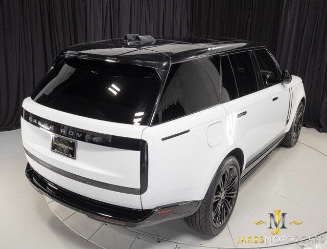 2025 Land Rover Range Rover P530 SE *ONLY 5700 MILES* *1-OWNER* San Diego CA