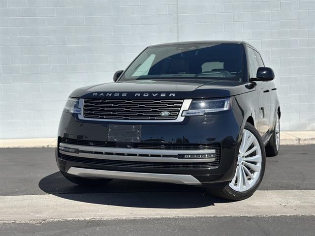 2025 Land Rover Range Rover P530 SE