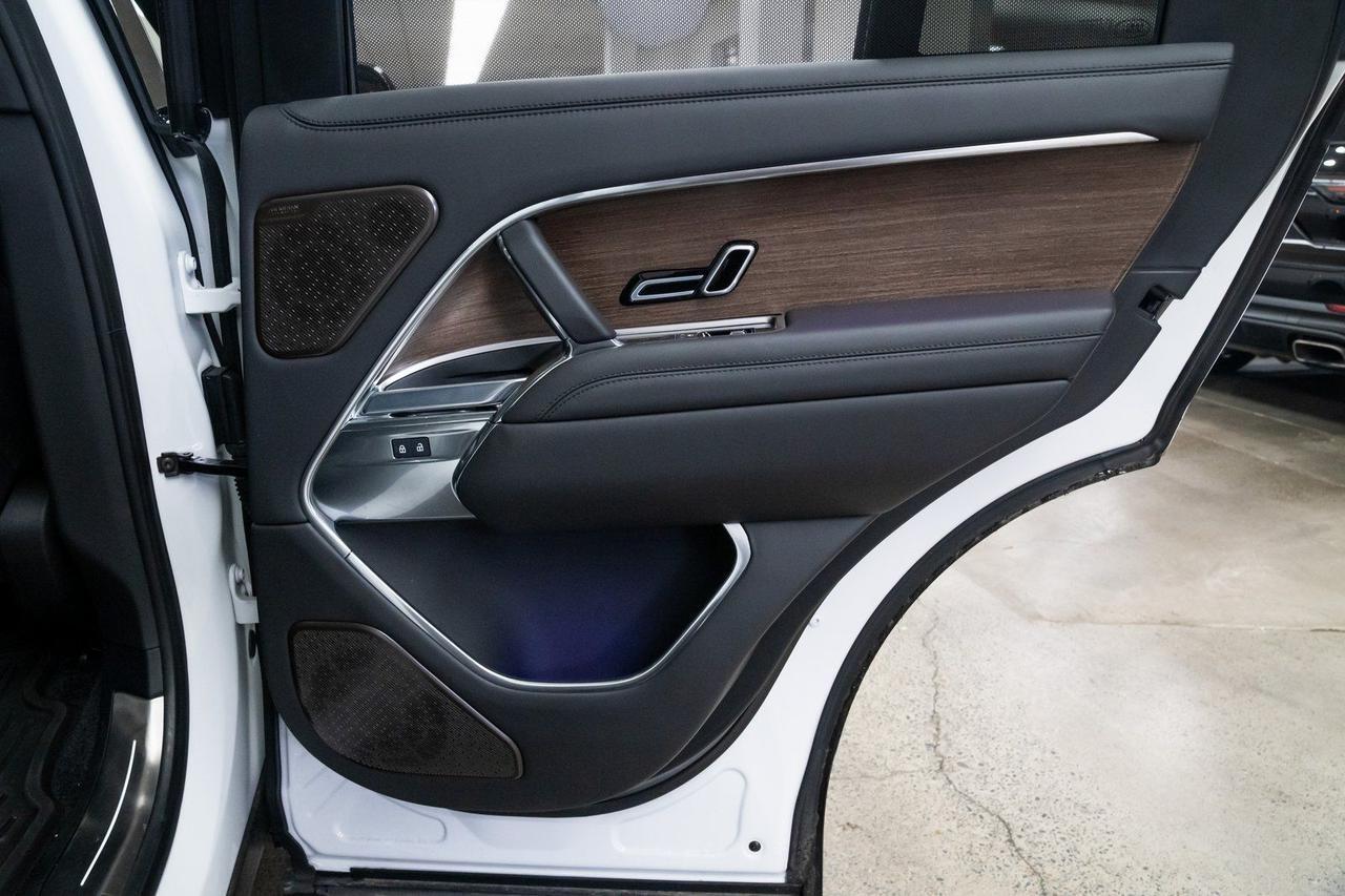 2025 Land Rover Range Rover Plug-In Hybrid Autobiography Massage Seats Rear Entertainment Portland OR