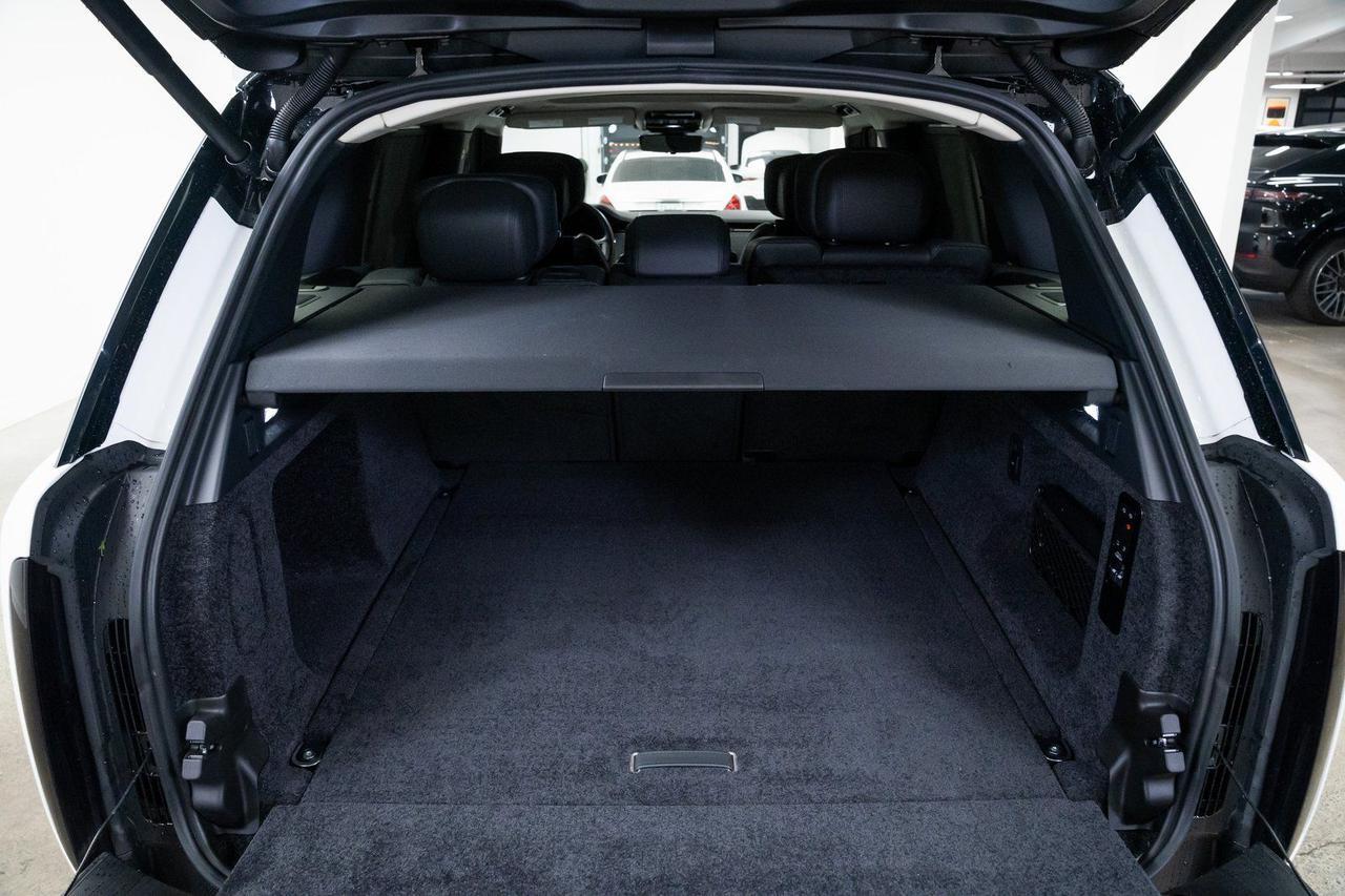 2025 Land Rover Range Rover Plug-In Hybrid Autobiography Massage Seats Rear Entertainment Portland OR