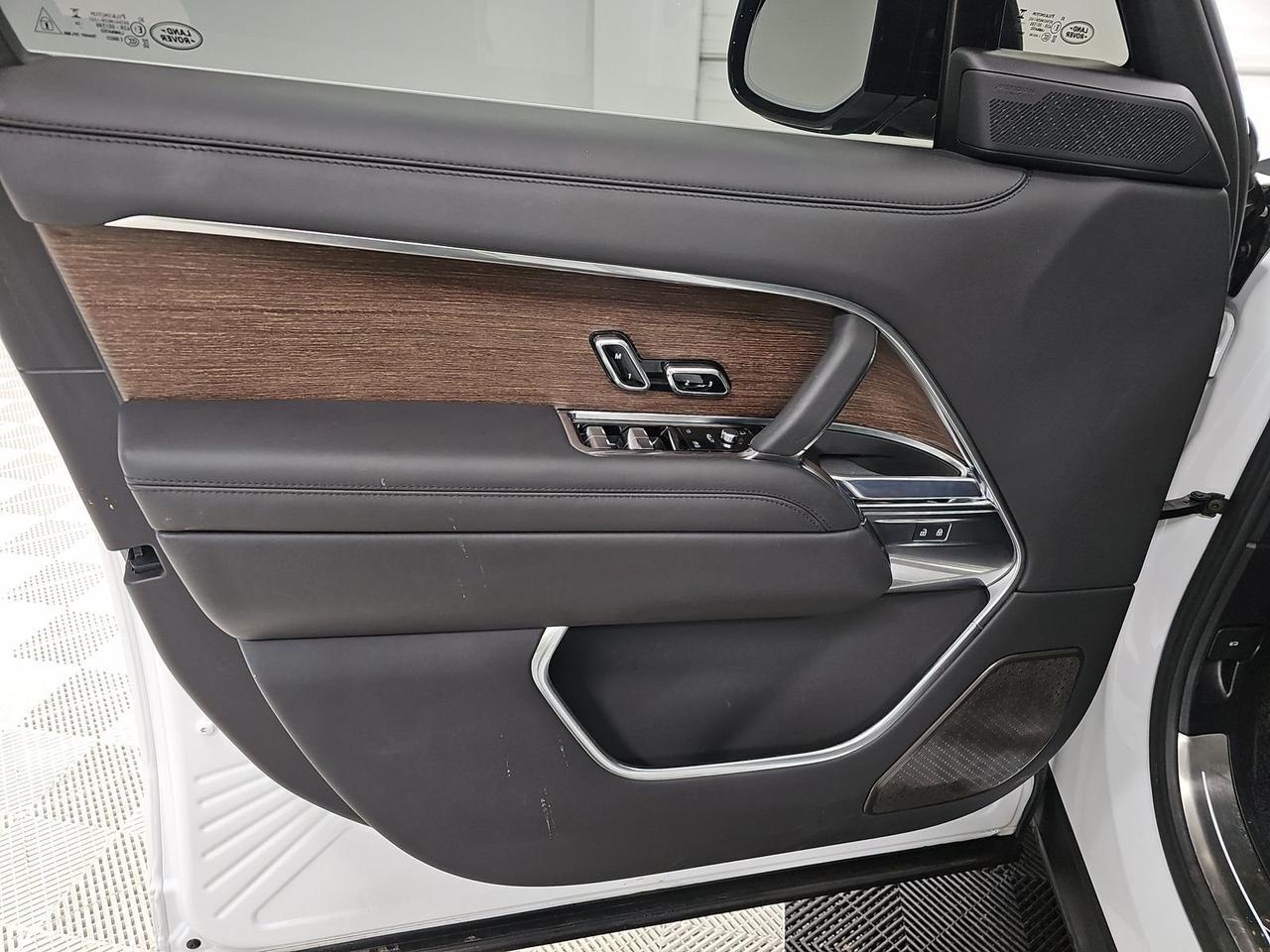 2025 Land Rover Range Rover Plug-In Hybrid Autobiography Massage Seats Rear Entertainment Portland OR