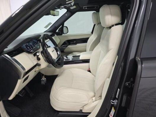2025 Land Rover Range Rover Plug-In Hybrid SE Indianapolis IN