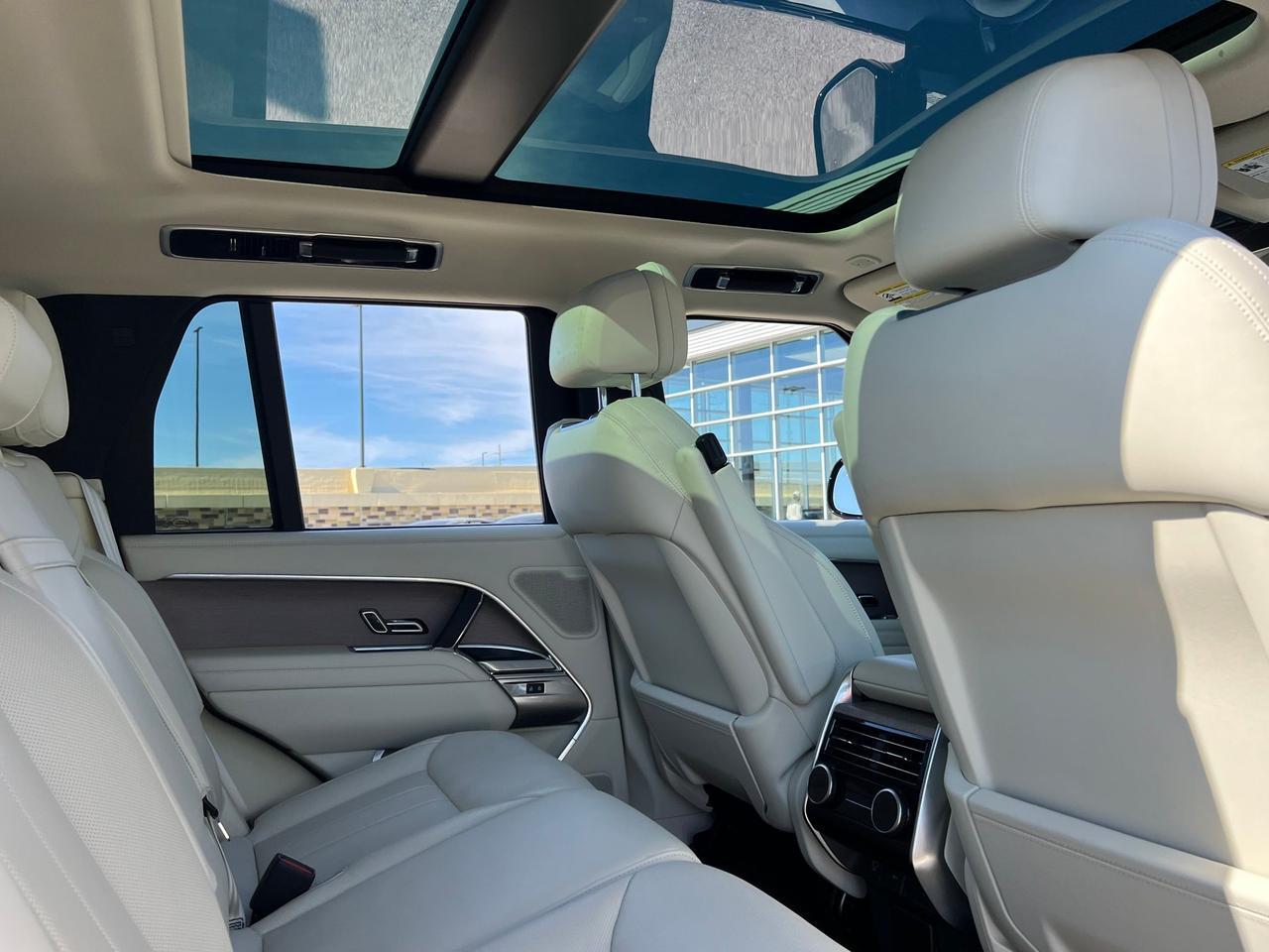 2025 Land Rover Range Rover Plug-In Hybrid SE Indianapolis IN