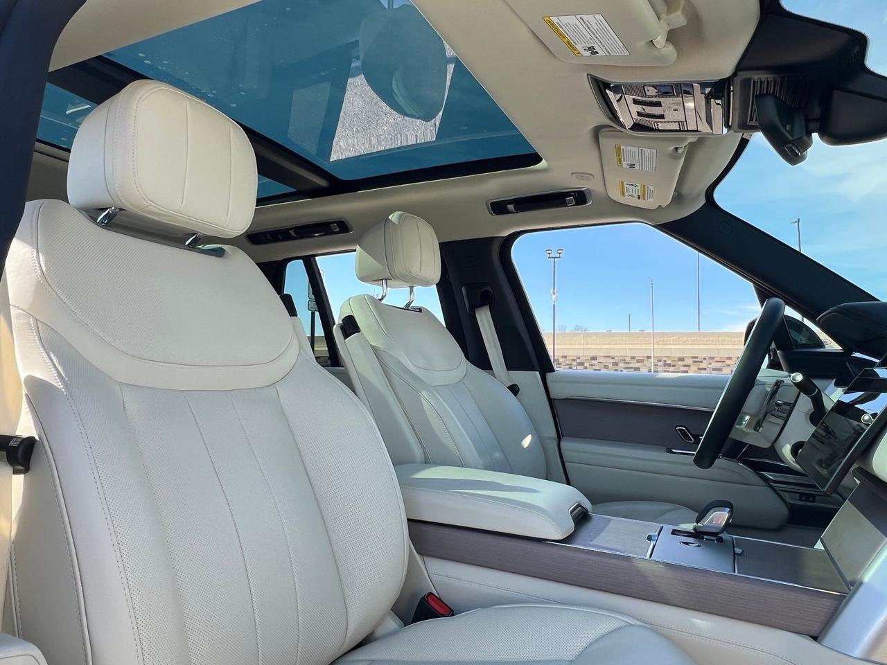 2025 Land Rover Range Rover Plug-In Hybrid SE Indianapolis IN