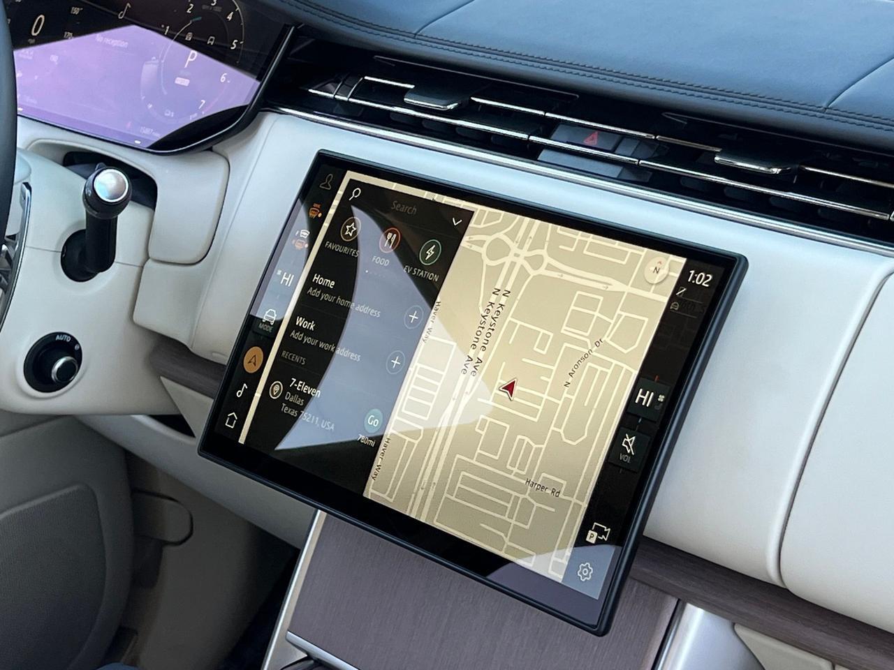 2025 Land Rover Range Rover Plug-In Hybrid SE Indianapolis IN