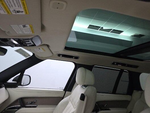 2025 Land Rover Range Rover Plug-In Hybrid SE Indianapolis IN