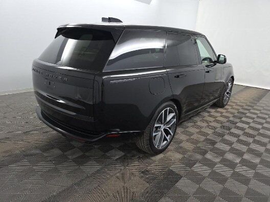 2025 Land Rover Range Rover Plug-In Hybrid SE Indianapolis IN