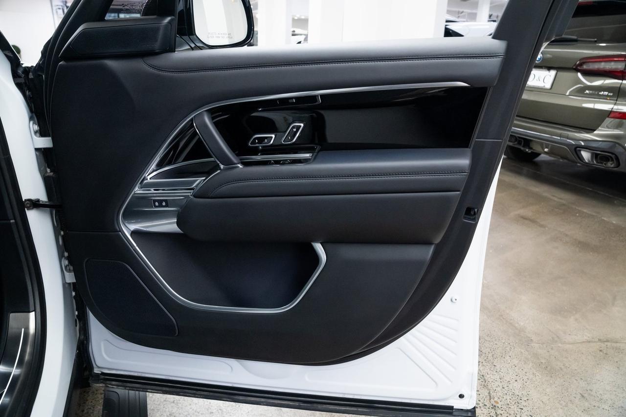 2025 Land Rover Range Rover Plug-In Hybrid SE Massage Seats Adaptive Cruise Portland OR