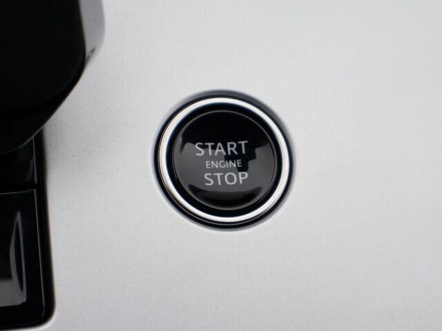 2025 Land Rover Range Rover Plug-In Hybrid SE Oshkosh WI