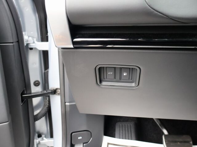 2025 Land Rover Range Rover Plug-In Hybrid SE Oshkosh WI