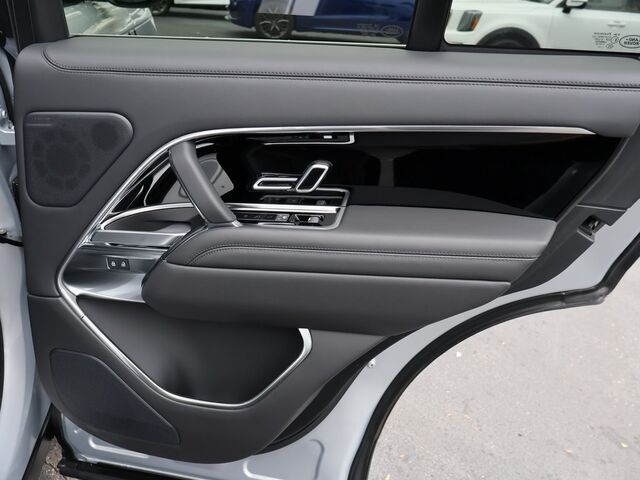 2025 Land Rover Range Rover Plug-In Hybrid SE Oshkosh WI