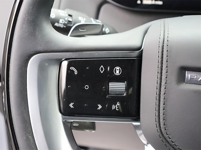 2025 Land Rover Range Rover Plug-In Hybrid SE Oshkosh WI