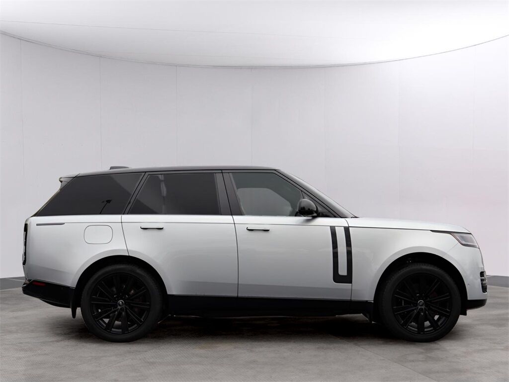 2025 Land Rover Range Rover Plug-In Hybrid SE San Clemente CA
