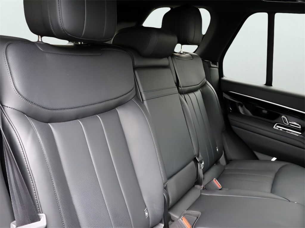 2025 Land Rover Range Rover Plug-In Hybrid SE San Clemente CA