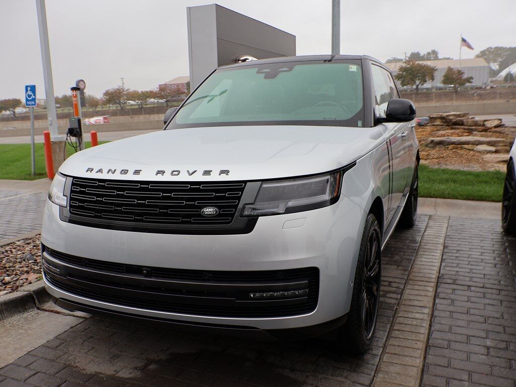 2025 Land Rover Range Rover Plug-In Hybrid