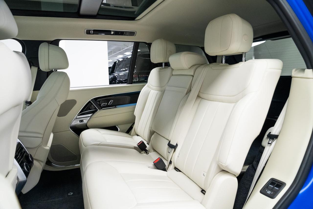 2025 Land Rover Range Rover SE 1 Owner Velocity Blue Metallic Portland OR