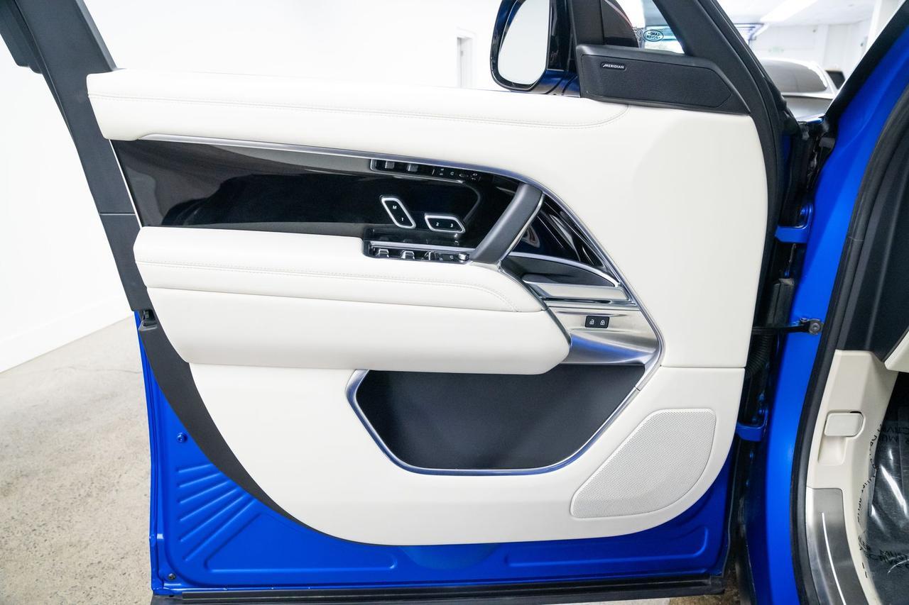 2025 Land Rover Range Rover SE 1 Owner Velocity Blue Metallic Portland OR