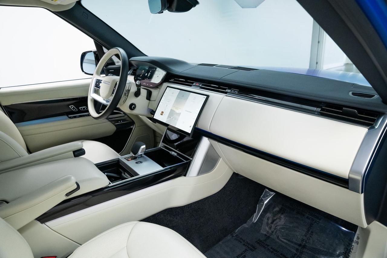 2025 Land Rover Range Rover SE 1 Owner Velocity Blue Metallic Portland OR