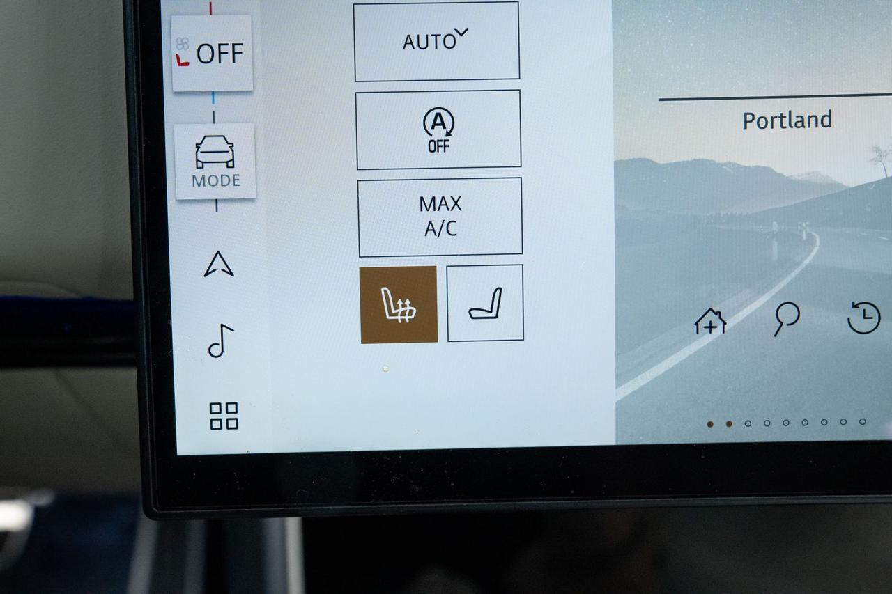 2025 Land Rover Range Rover SE 1 Owner Velocity Blue Metallic Portland OR