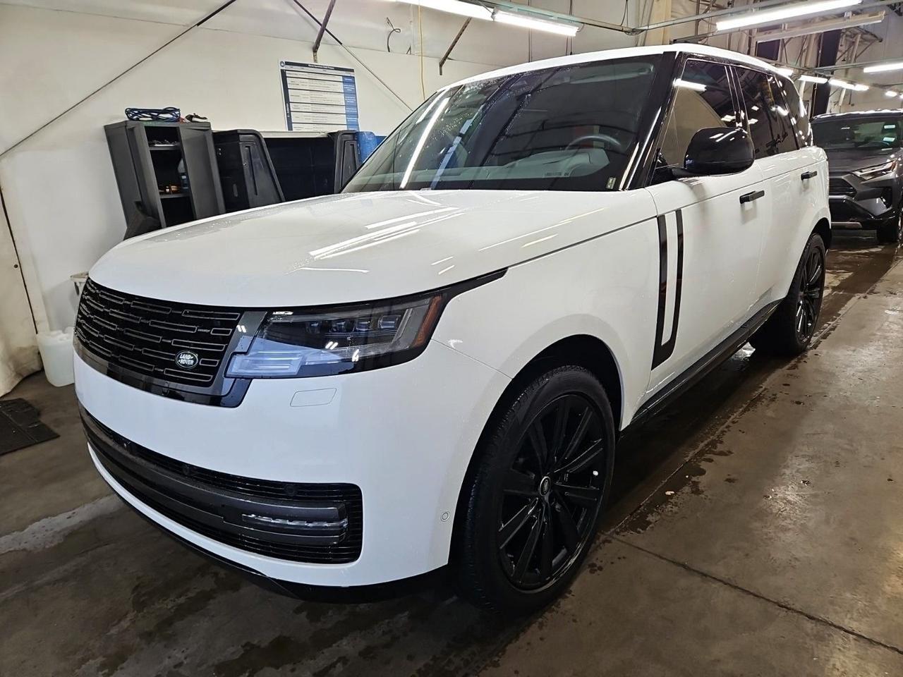2025 Land Rover Range Rover SE Adaptive Cruise Head-Up Display Portland OR