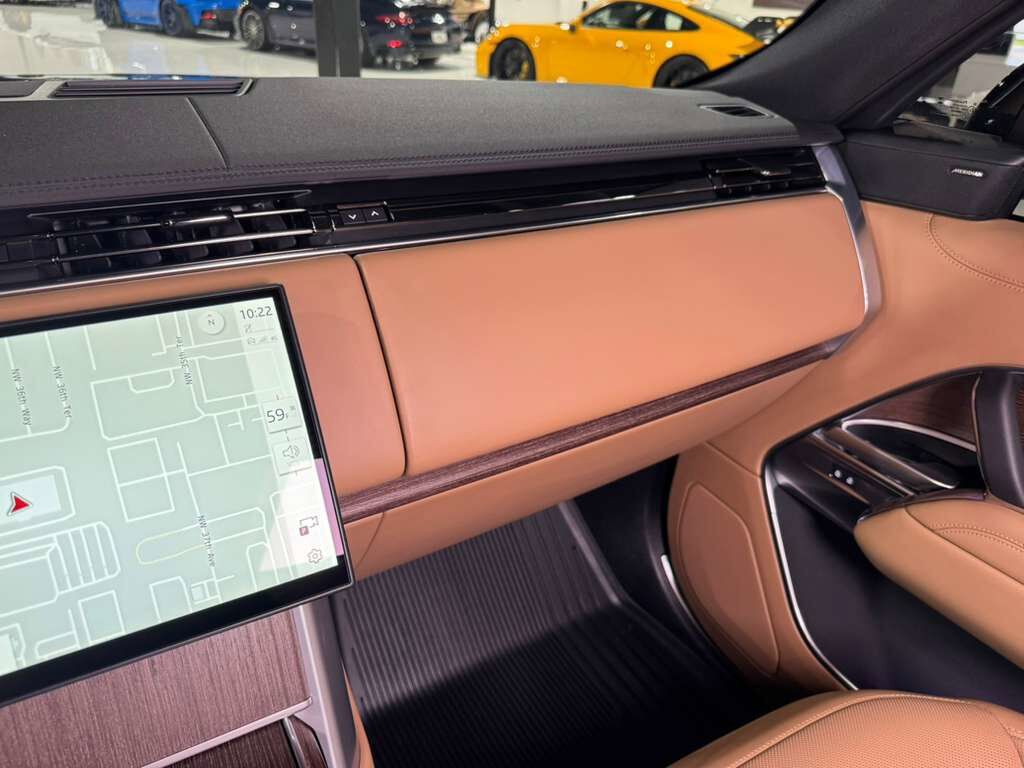 2025 Land Rover Range Rover SE Fort Lauderdale FL