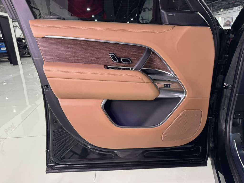 2025 Land Rover Range Rover SE Fort Lauderdale FL