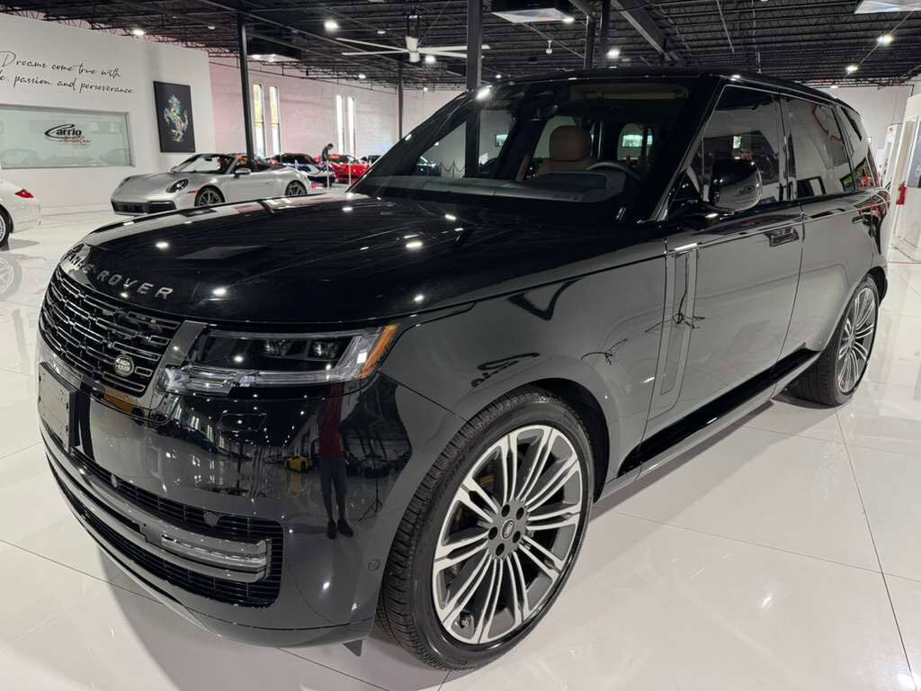 2025 Land Rover Range Rover SE