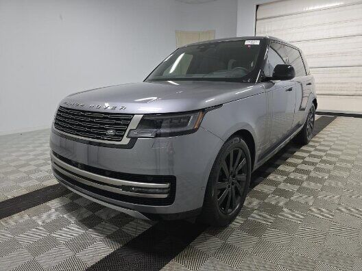 2025 Land Rover Range Rover SE