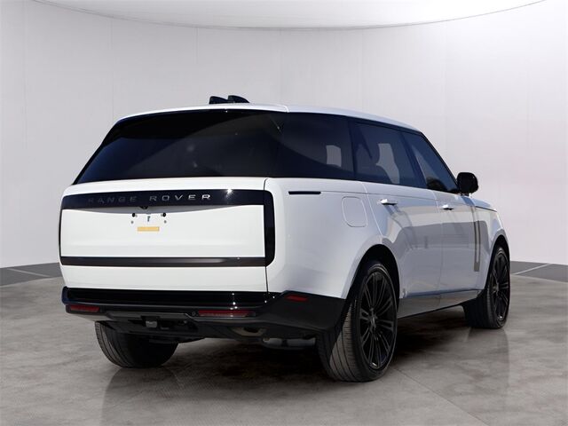2025 Land Rover Range Rover SE LWB 7 Seats Oshkosh WI