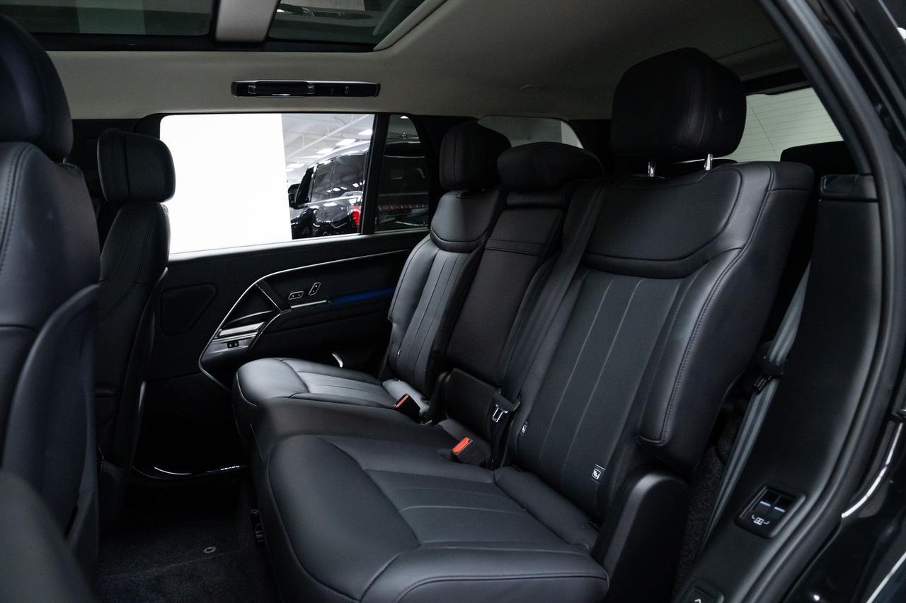 2025 Land Rover Range Rover SE LWB Adaptive Cruise 3rd Row Seats Portland OR
